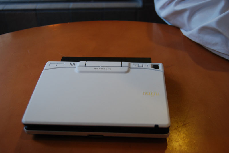 Illustration for article titled Hands On With Fujitsu's $999 LifeBook U810 UMPC